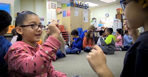How This School Is Bridging A Serious Gap In Deaf Education Huffpost