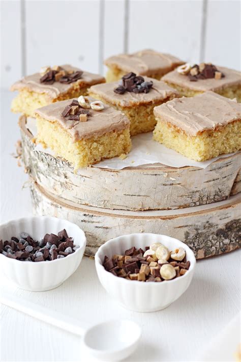 Saftiger Nusskuchen Vom Blech Mit Leckerem Zimtguss Lebensmittel