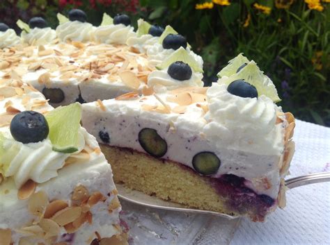 Aber auch nüsse können eine tolle ergänzung sein. Blaubeer-Joghurt-Torte mit Limettensaft - Aus meinem ...