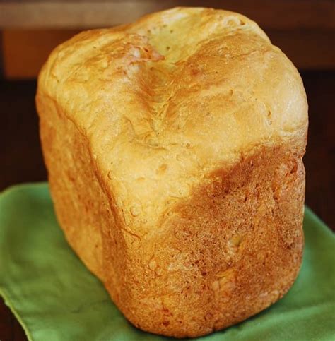Place 1/2 cup water and cornmeal in a small saucepa. Toastmaster Bread Maker Recipe Book : Oster 2 Pound ...