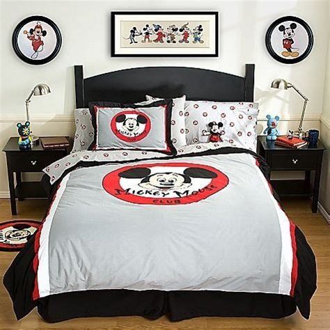 The disney bedding sets, and other bedroom decor featured here, are ideal for adults and teens! 24 Inspirational Disney Room Decor for Adults in 2020 ...