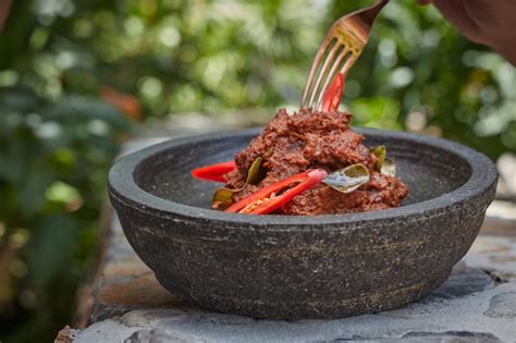 Beef Rendang Recipe How To Make Authentic Indonesian Rendang