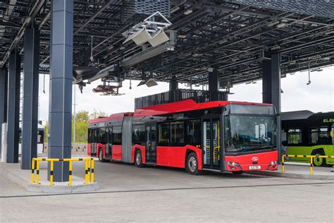 183 urbino 18 75 electric buses hit the streets in oslo with ventura door systems ventura