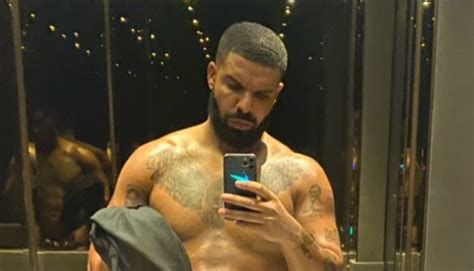 Drake Shares Sweaty Shirtless Selfie After A Workout Drake Shirtless Just Jared Celebrity