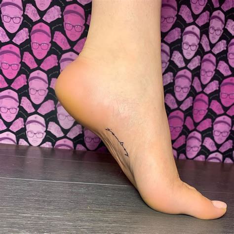 Billie Eilishs Tattooed Feet Satanic Religion And Real Name