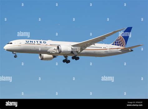 Los Angeles Usa 22 February 2016 United Airlines Boeing 787 9 At