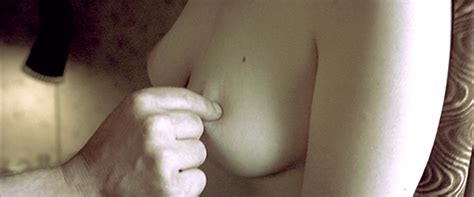 Emily Watson Nude Pics Page 1