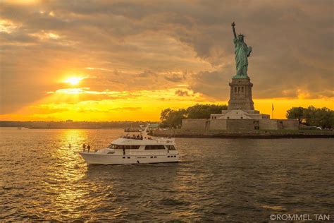 Statue Of Liberty At Sunrise Summer In Nyc Visit New York New York