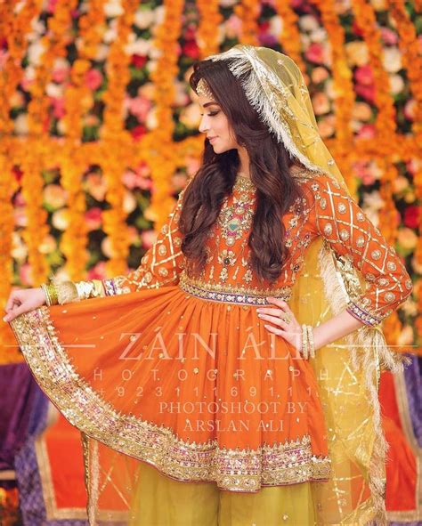 Prettiest Mehndi Bride Naima Photoshoot By Arslan Ali Instagram