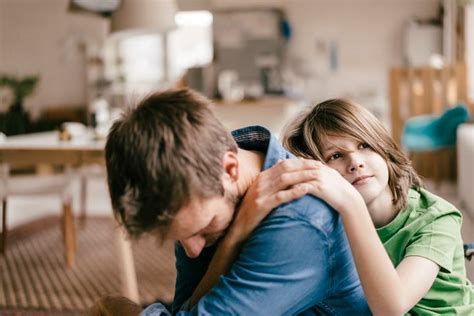 Why Its Ok To Cry In Front Of Your Kids Sometimes Huffpost Life