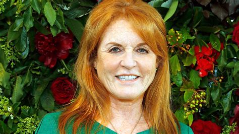 Sarah Ferguson Decorates Magical Private Garden At Home With Prince Andrew Watch Hello