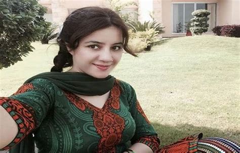 Rabi Pirzada Quits Showbiz After Private Pictures Controversy Such Tv