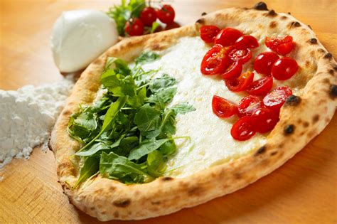Retrouvez tout vos maillots de foot de l'italie sur notre boutique de foot en ligne footdealer.com ! Pizza in the US... but not Made in Italy | Italian Food ...
