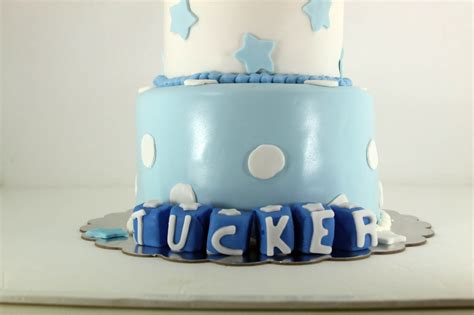 Curious which baby names stole the show this year? Tastefully Done: Baby Boy Blue 1st Birthday Cake