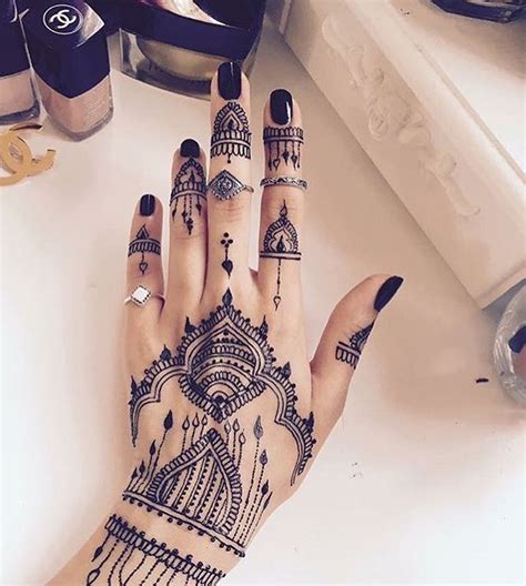 Who Loves Black Henna Gorgeous Henna Design By Meharraja 😍 ️ Zukreat