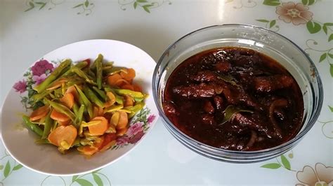 Jom kita lihat resepi asam pedas johor yang dibawakan oleh tengku roselyza raja muhammad. Resepi Asam Pedas Daging Simple - Surasmi G