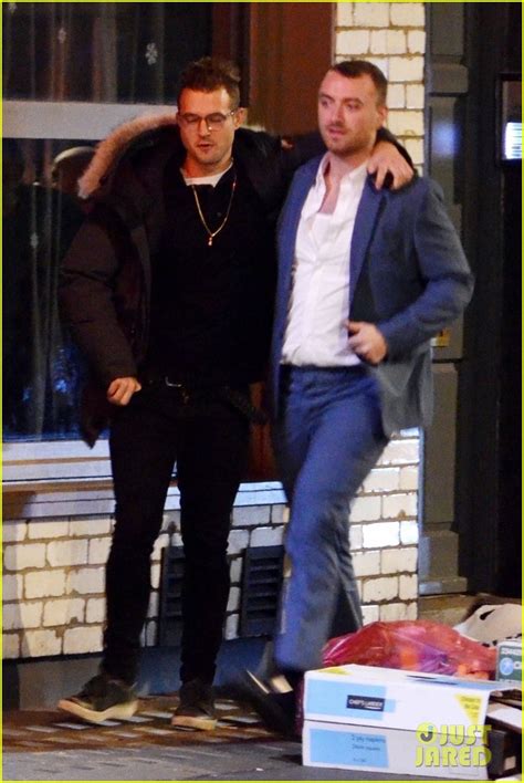 Photo Sam Smith Enjoys A Night Out With Friends In London 03 Photo