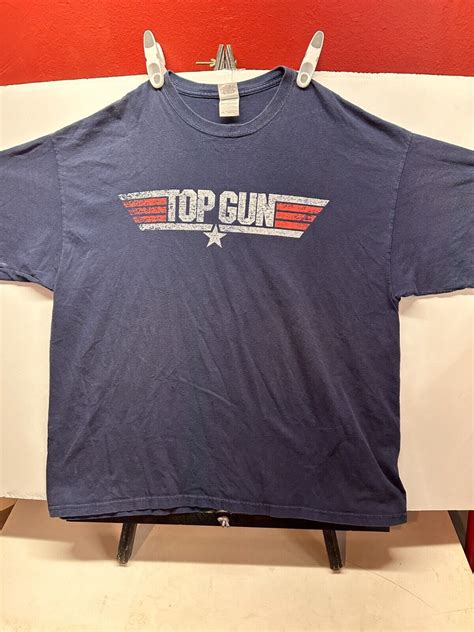 Gildan Heavy Cotton Top Gun Distressed Logo T Shirt B Gem