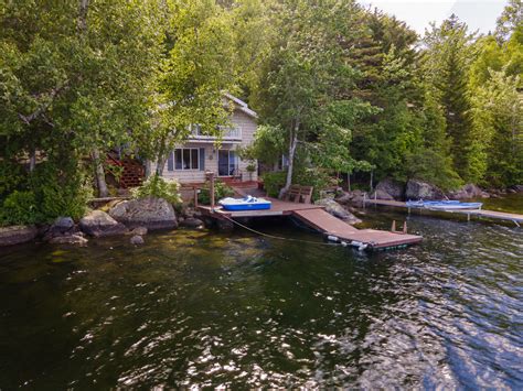Water’s Edge Cottage on Beech Hill Pond | Bar Harbor Real Estate