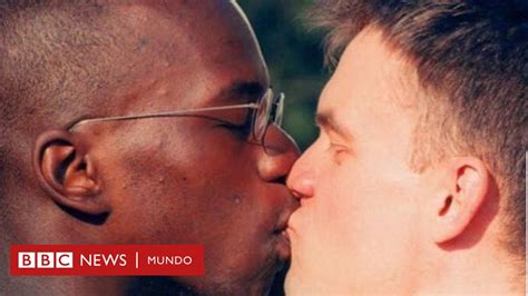 Dos Hombres Bes Ndose La Respuesta De La Comunidad Gay Al Ataque En Orlando En Las Redes