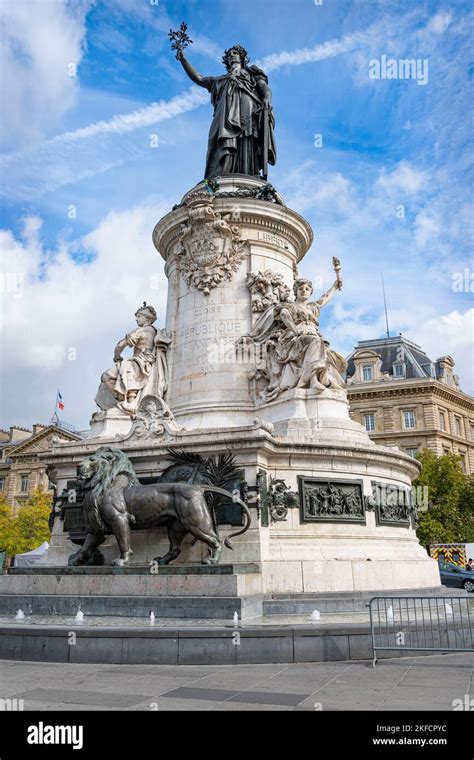 Bronze Statue Of Marianne Hi Res Stock Photography And Images Alamy