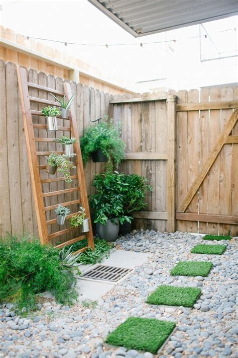 Diy Vertical Garden Easy Succulent Wall Planter — Sugar And Cloth