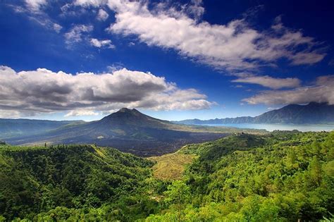 Hiking Trails In Indonesia That Offer The Most Breathtaking Views