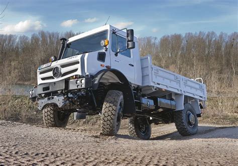Off Road Award Mercedes Benz Unimog Is Off Road Vehicle Of The Year 2013