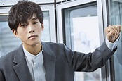 画像】松坂桃李インタビュー 『居眠り磐音』の殺陣師と作り上げたのは「叫びたい気持ちを込められるような、感情を乗せていく立ち回り」」の画像1/9 ...