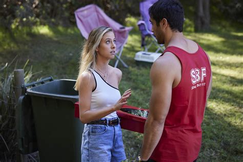 Home And Away Spoilers Is Felicity Newman A Stalker What To Watch