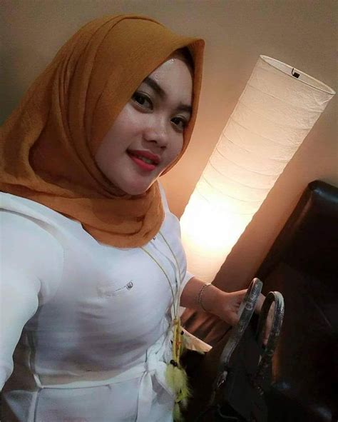 Jilbab Cantik Toket brutal