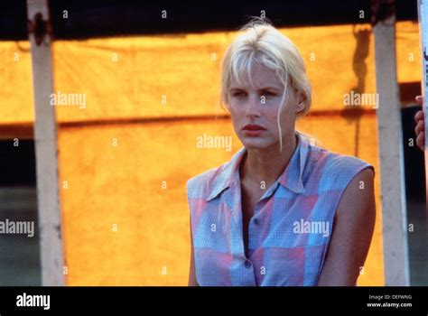 At Play In The Fields Of The Lord 1991 Daryl Hannah Hector Babenco Dir Atpy 015 Moviestore