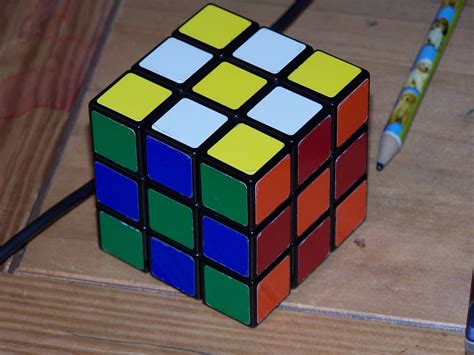 The Simplest Way To Solve The Rubix Cube Rubiks Cube Patterns Rubix