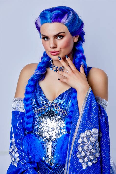 Maybe you would like to learn more about one of these? Pin van Zahra safi op Famke Louise in 2020 | Haar, Fee ...