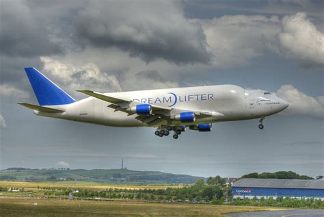 Boeing 747 4j6lcf Dreamlifter Boeing 747 Boeing Boeing 747 400