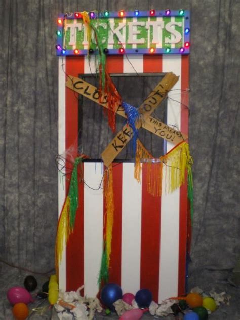 Find deals on carnival window and wall decorations that'll make halloween 2020 one for the record books. Best 25+ Haunted carnival ideas on Pinterest | Creepy ...