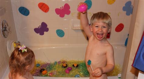 Mommas Fun World Easter Bath Fun