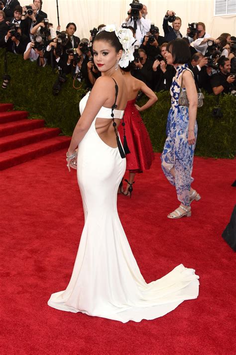 Her first acting role was as gianna in the popular '90s children's. SELENA GOMEZ at MET Gala 2015 in New York - HawtCelebs