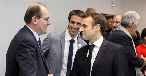 C'est la même chose que de masquer finalement, castex est parfaitement à sa place, c'est le fonctionnaire fasciste idéal qui peut montrer. Jean Castex named as new French prime minister | World News | Manorama