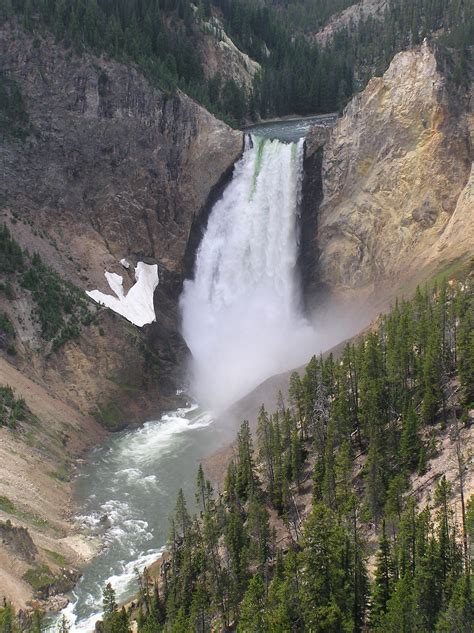 Unprecedented Flooding Conditions Force Yellowstone National Park To