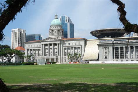 Supreme Court Of Singapore Old Building Left And City Ha Flickr