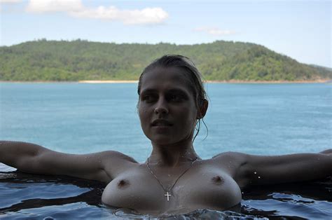 Teresa Palmer Nude Leaked Pics With Her Husband Mark Webber