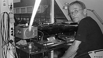 Electronic music legend Dieter Moebius dies | Music | DW | 21.07.2015