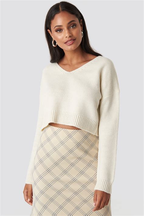 Cropped V Neck Knitted Sweater White Na