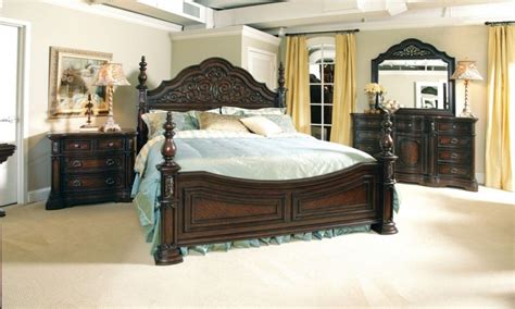 1 bed + 2 nightstand + 1 dresser + 1 wardrobe. Used King Size Bedroom Set | King size bedroom sets, King ...
