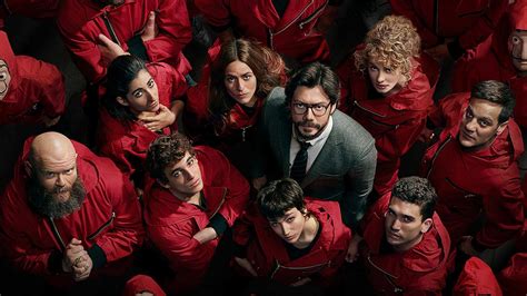 With úrsula corberó, álvaro morte, itziar ituño, pedro alonso. Money Heist Part 4 Behind-The-Scenes Photos And Production ...