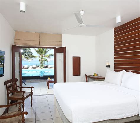 Luxury Accommodation At Jetwing Sea Beach Resort Negombo
