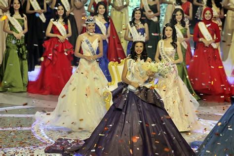 Miss Indonesia 2017 Achintya Nilsen Perempuan Penyayang Dari Ntb
