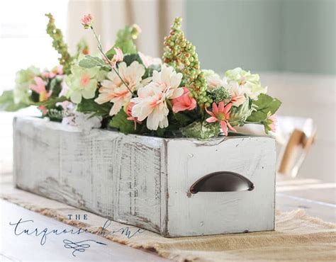 10 Beautiful Rustic Wood Centerpiece Boxes