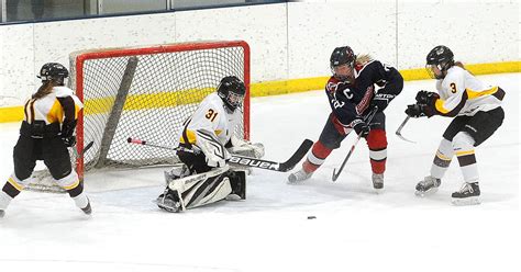 Girls Hockey Fond Du Lac Hangs Tough But Falls To Waupaca